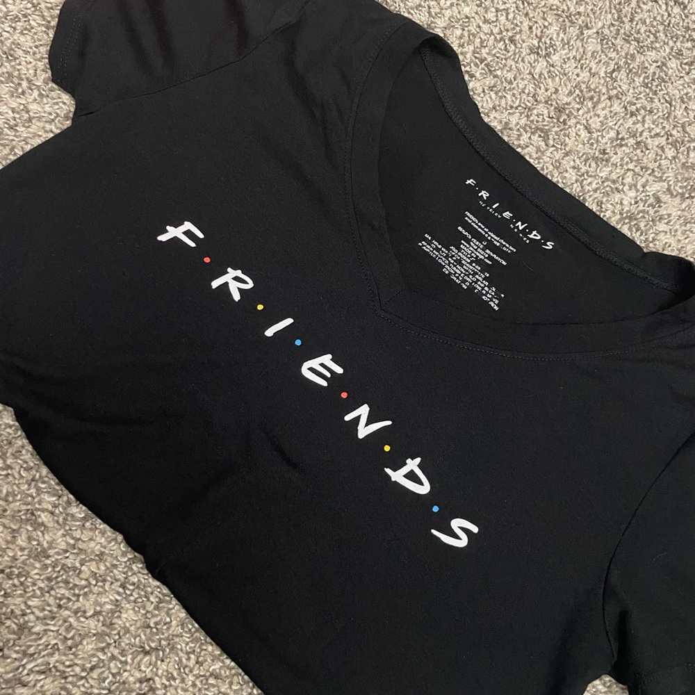 FRIENDS tee